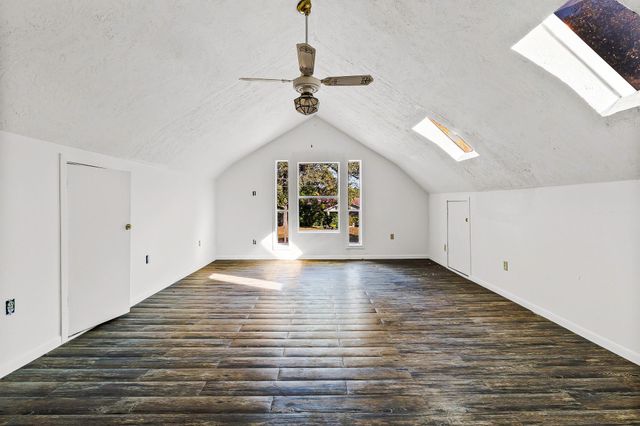 175 Greenwood Drive, Livingston, TX 77351