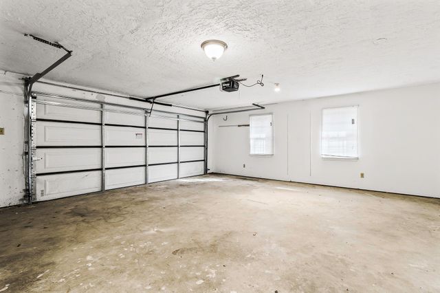 175 Greenwood Drive, Livingston, TX 77351