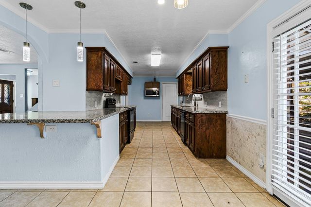 175 Greenwood Drive, Livingston, TX 77351