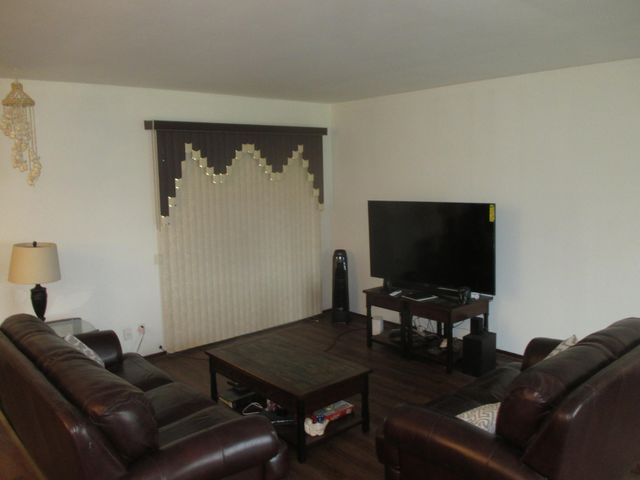 2962 W 63rd Place, Merrillville, IN 46410