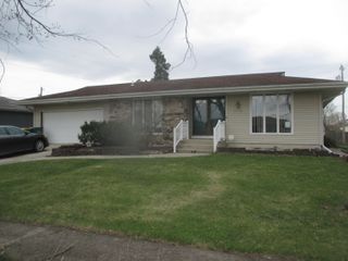 2962 W 63rd Place, Merrillville, IN 46410