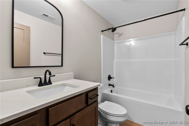 4629 Red Tail Ridge 226, Jeffersonville, IN 47130