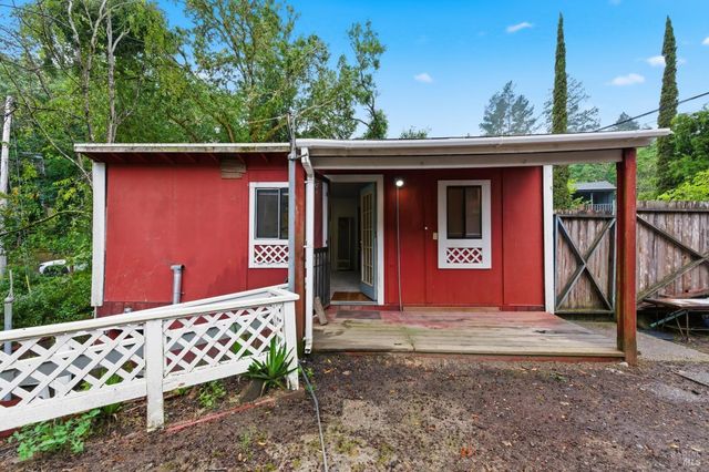 9489 Rio Vista Rd, Forestville, CA 95436