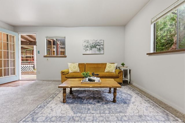 9489 Rio Vista Rd, Forestville, CA 95436