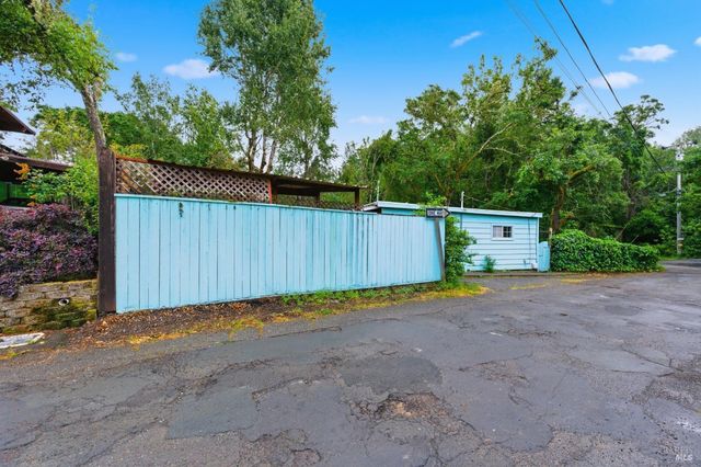 9489 Rio Vista Rd, Forestville, CA 95436