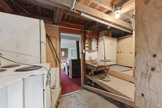 9489 Rio Vista Rd, Forestville, CA 95436