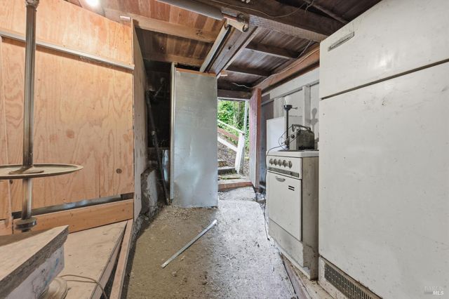 9489 Rio Vista Rd, Forestville, CA 95436