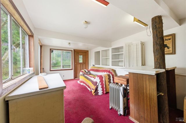 9489 Rio Vista Rd, Forestville, CA 95436