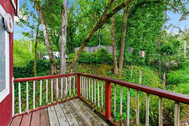 9489 Rio Vista Rd, Forestville, CA 95436