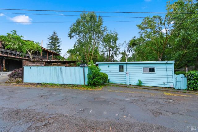 9489 Rio Vista Rd, Forestville, CA 95436
