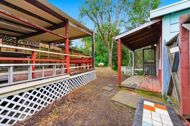 9489 Rio Vista Rd, Forestville, CA 95436