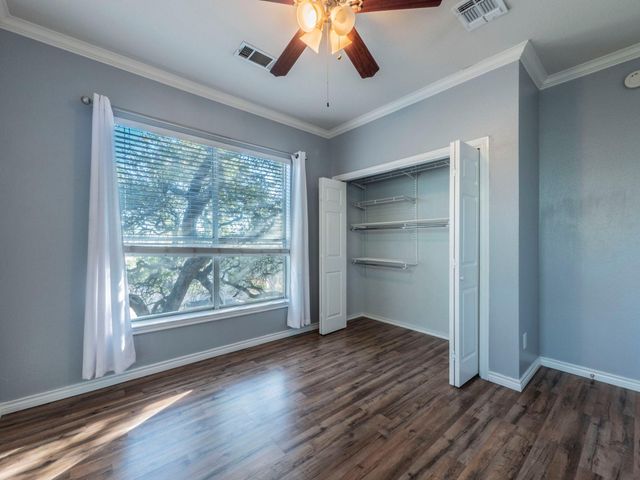7501 Shadowridge RUN 103, Austin, TX 78749