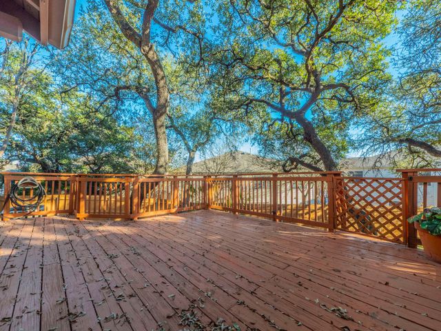 7501 Shadowridge RUN 103, Austin, TX 78749