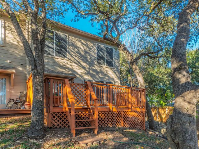 7501 Shadowridge RUN 103, Austin, TX 78749