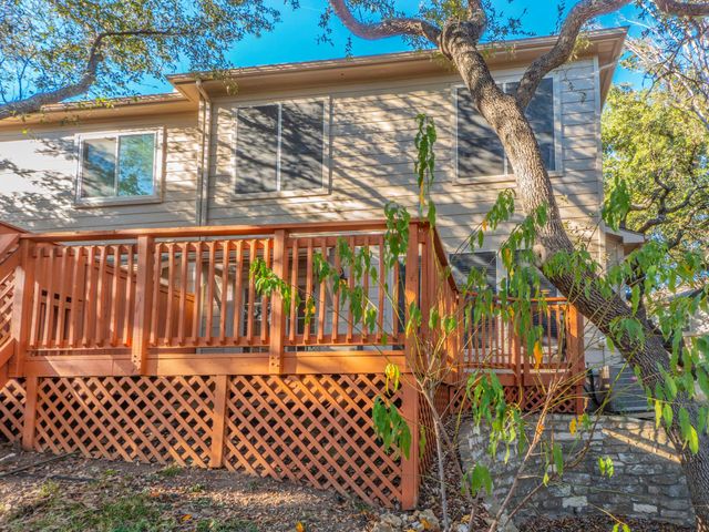 7501 Shadowridge RUN 103, Austin, TX 78749