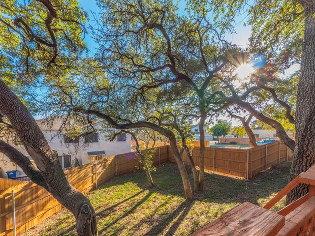 7501 Shadowridge RUN 103, Austin, TX 78749