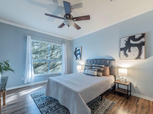 7501 Shadowridge RUN 103, Austin, TX 78749