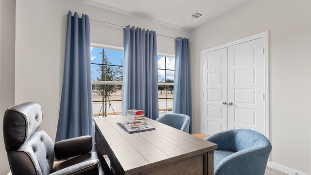 1008 BOLL WEEVIL Drive, Cleburne, TX 76031