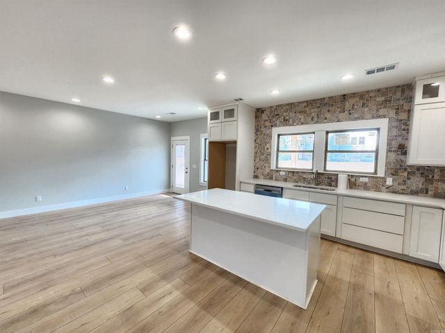 296 Walker Road, Higginson, AR 72068