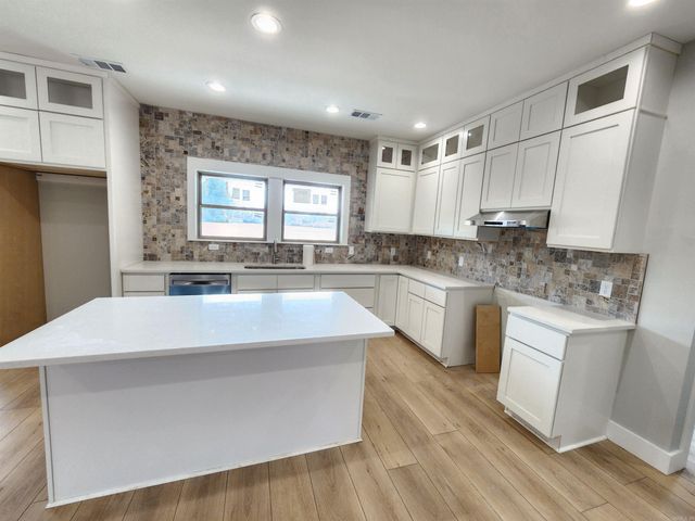 296 Walker Road, Higginson, AR 72068