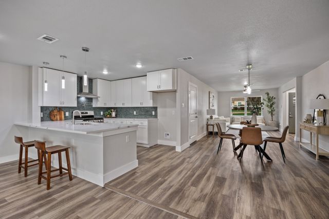 226 W Center Street, Duncanville, TX 75116