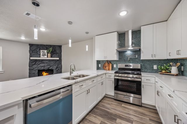 226 W Center Street, Duncanville, TX 75116