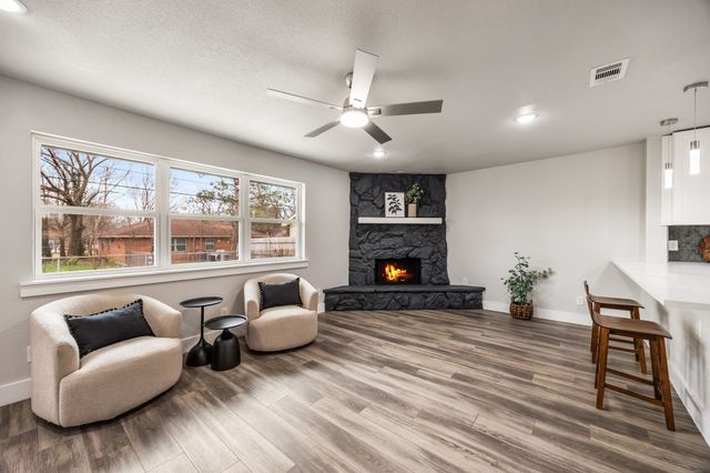 226 W Center Street, Duncanville, TX 75116