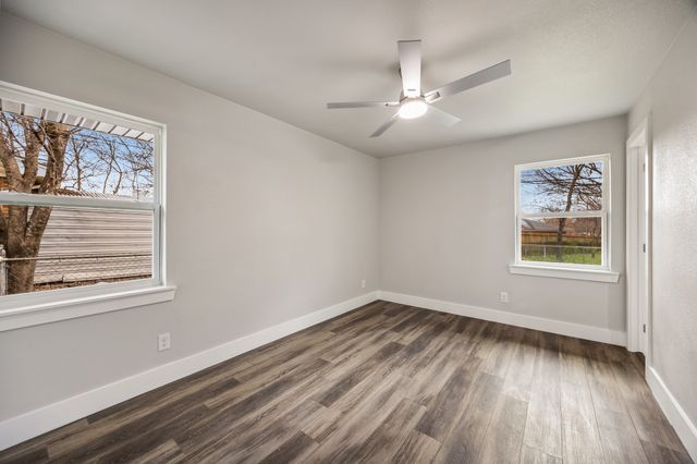 226 W Center Street, Duncanville, TX 75116