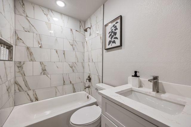 226 W Center Street, Duncanville, TX 75116