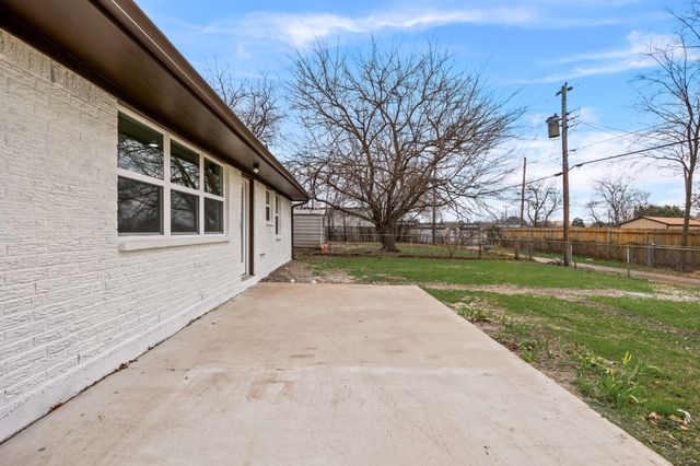 226 W Center Street, Duncanville, TX 75116