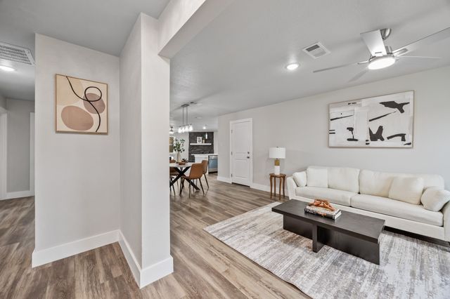 226 W Center Street, Duncanville, TX 75116