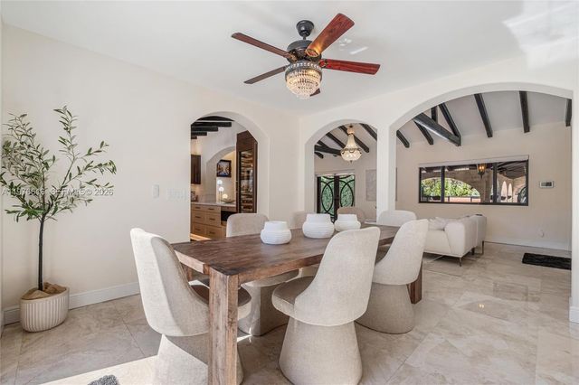 5135 Alton Rd, Miami Beach, FL 33140