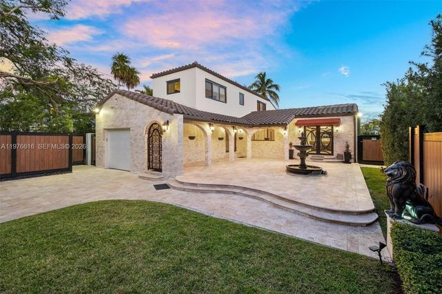 5135 Alton Rd, Miami Beach, FL 33140