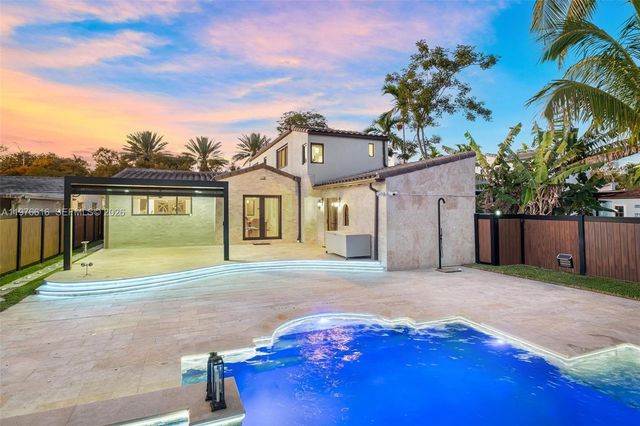 5135 Alton Rd, Miami Beach, FL 33140