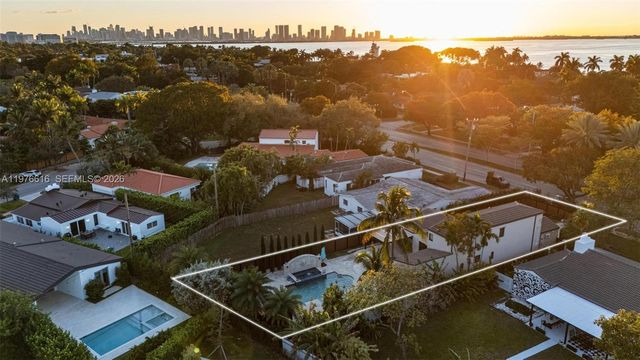 5135 Alton Rd, Miami Beach, FL 33140