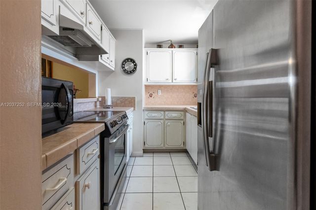 6090 W Flagler Street 307, Miami, FL 33144