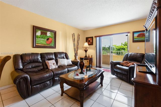 6090 W Flagler Street 307, Miami, FL 33144