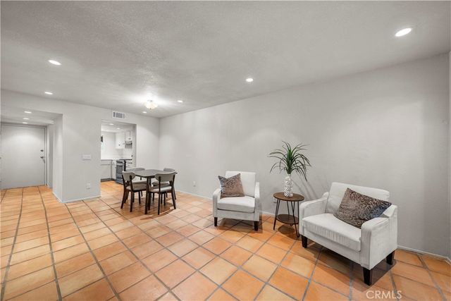 17847 Beneda Lane 10, Canyon Country, CA 91351