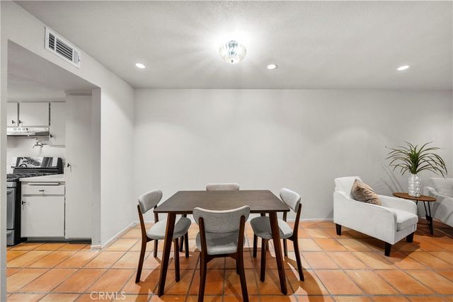 17847 Beneda Lane 10, Canyon Country, CA 91351