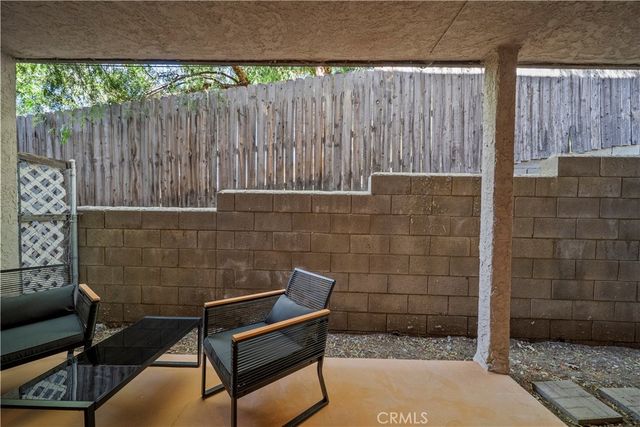 17847 Beneda Lane 10, Canyon Country, CA 91351