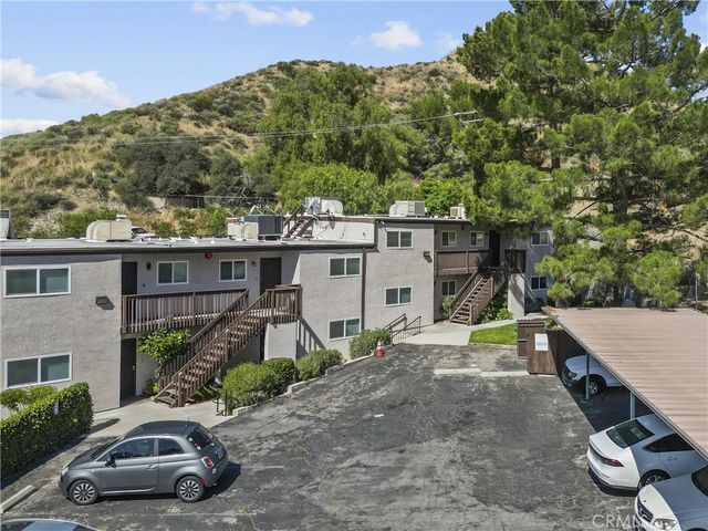 17847 Beneda Lane 10, Canyon Country, CA 91351