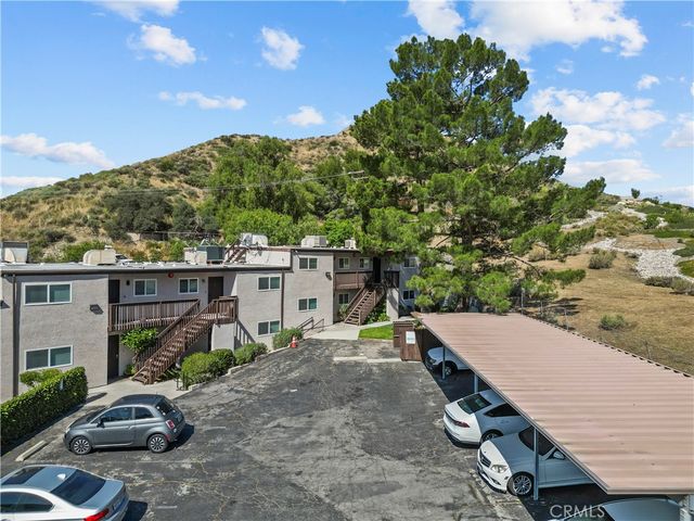 17847 Beneda Lane 10, Canyon Country, CA 91351
