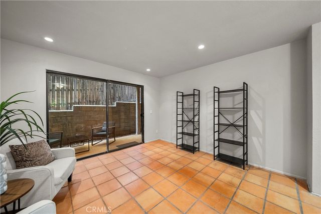 17847 Beneda Lane 10, Canyon Country, CA 91351