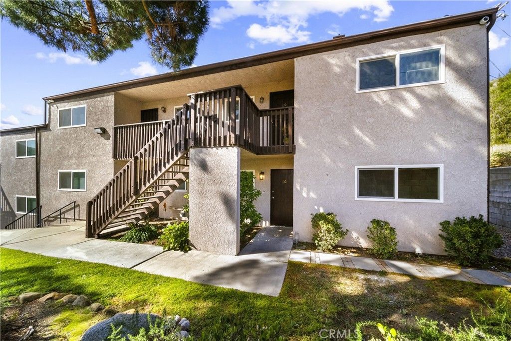 17847 Beneda Lane 10, Canyon Country, CA 91351