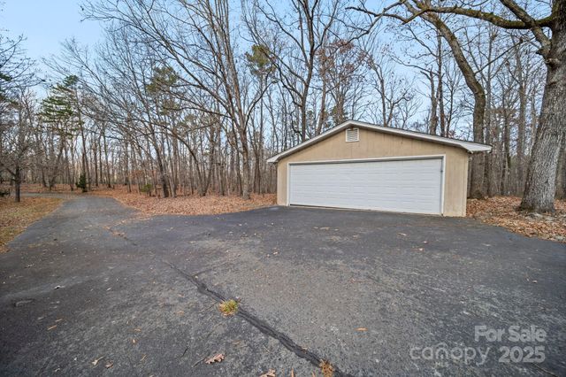 32618 Guard Road, Albemarle, NC 28001