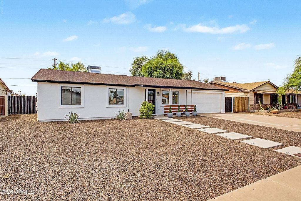 4101 E CALAVAR Road, Phoenix, AZ 85032 — photo 2