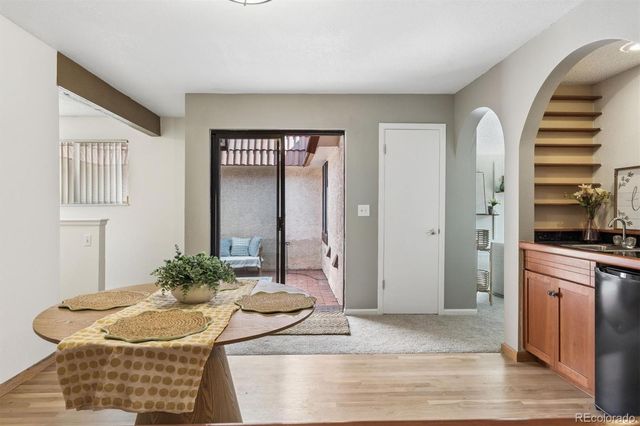 1423 S Salem Way, Aurora, CO 80012