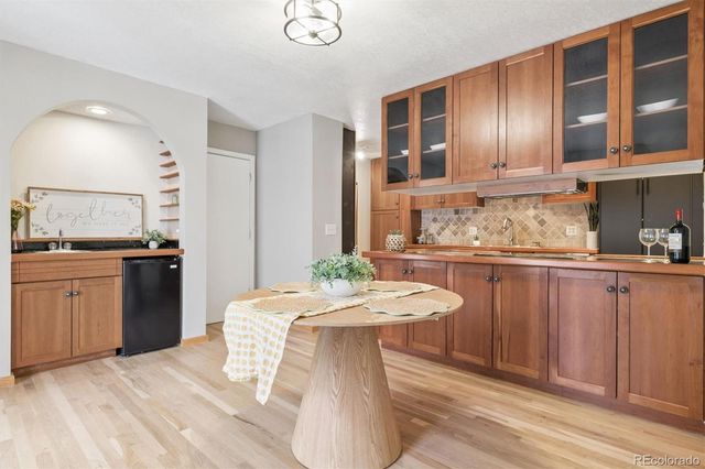 1423 S Salem Way, Aurora, CO 80012