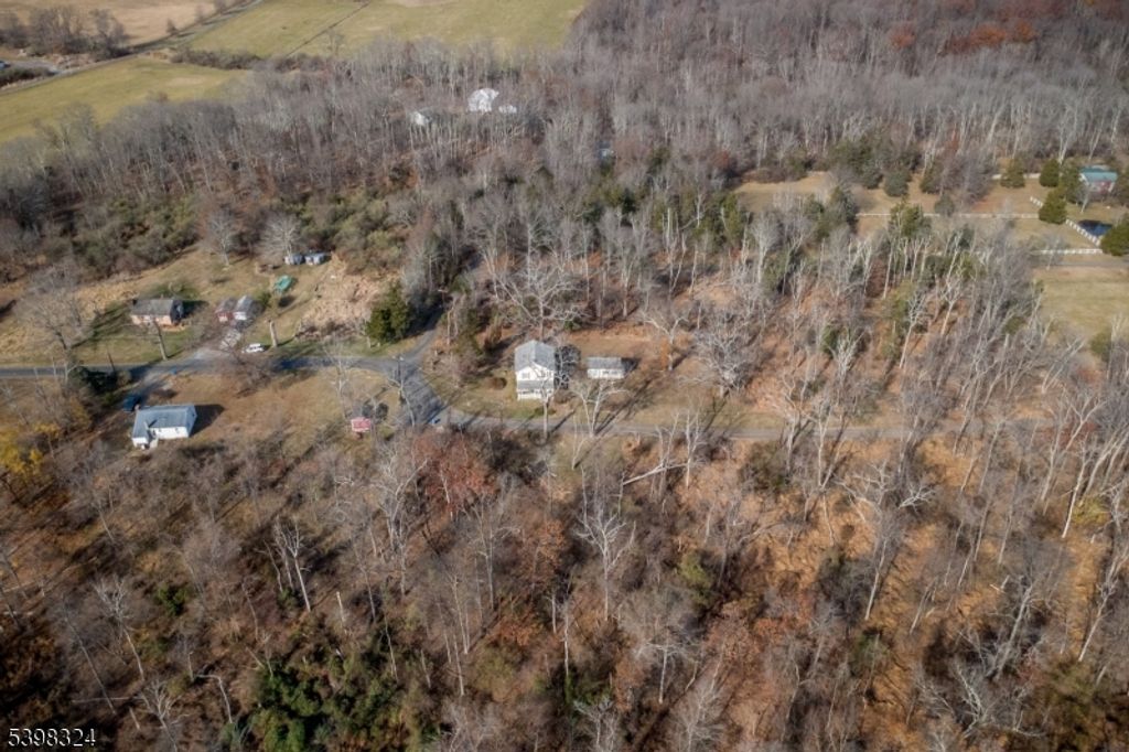 47 Hewitt Rd, Delaware Twp., NJ 08559