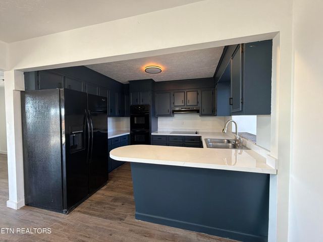 328 Peach Orchard Rd, Clinton, TN 37716